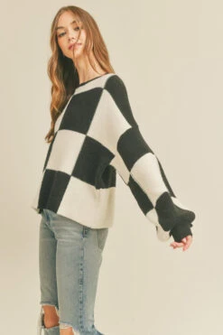 Oversized Checkerboard Pullover Sweater-Black And Off White -LumiWear Store check sweater msw1413 black3