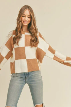 Oversized Checkerboard Pullover Sweater-Brown And Off White