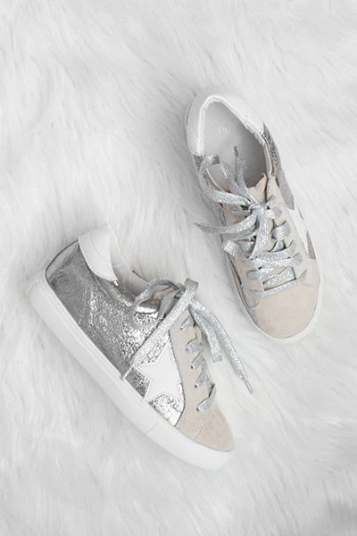 Metallic Lace Up Low Top Star Sneakers-Silver 2 Metallic Lace Up Low Top Star Sneakers-Silver - Image 2
