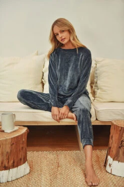 DOOR BUSTER: Solid Velour Long Sleeve Top And Joggers Pants Lounge Set (2 Piece Set)-Black -LumiWear Store lounge set velour yps3451 grey6 1