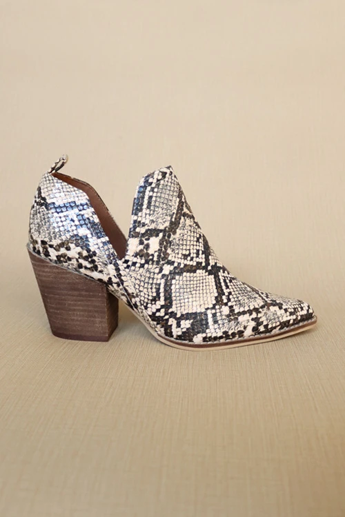 Ankle Slit Side Cutout Closed Toe Booties With Block Heel-Camel Brown 4 Ankle Slit Side Cutout Closed Toe Booties With Block Heel-Camel Brown - Image 4