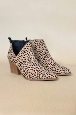 Pointy Closed Toe Side Cutout Booties-Leopard Print