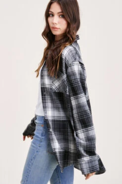 Long Sleeve Plaid Button Up Shirt-Black And White -LumiWear Store plaid shirt srt1310 smoke3