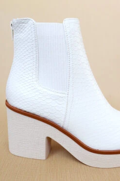 Faux Leather Croc Print Textured Platform Booties-White 5 Faux Leather Croc Print Textured Platform Booties-White -LumiWear Store platform booties white3