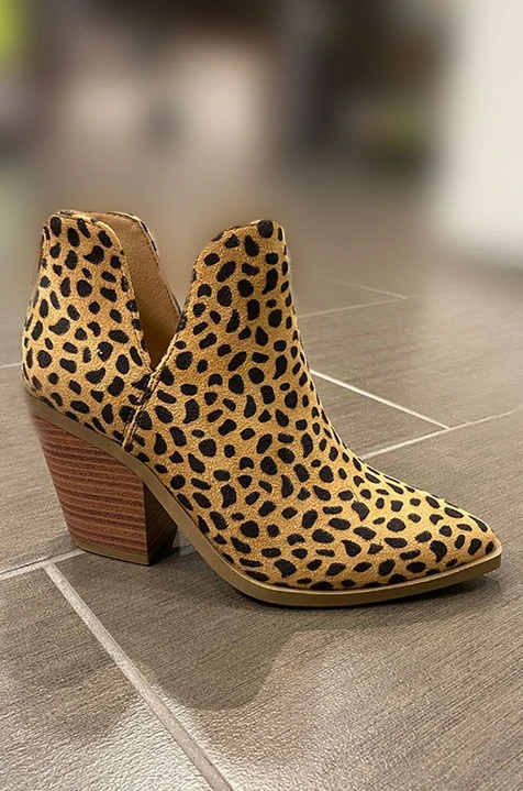 Faux Suede Pointy Toe Side Cutout Booties-Cheetah Leopard Print 3 Faux Suede Pointy Toe Side Cutout Booties-Cheetah Leopard Print - Image 3