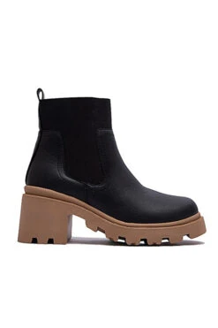 Pull On Lug Sole Chelsea Ankle Boots With Chunky Heel-Black